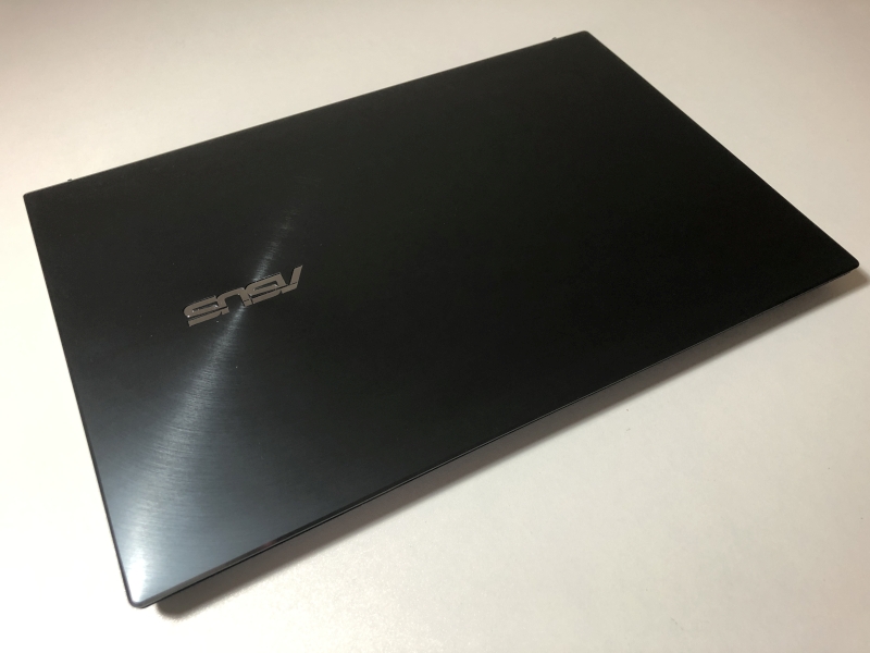 ASUS ZenBook 13 UX325EA-EG124TS レビュー